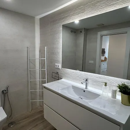 Campo De La Verdad Luxury Apartment *