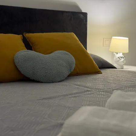 Campo De La Verdad Luxury Apartment *